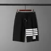 Shorts de Tricô de Algodão Verão da Marca Tendência Tb com Listras Quatro e Cinco Pontos para Homens e Mulheres, Shorts Esportivos Casuais Versáteis para Casal 2101-1