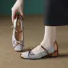 Zapatos de verano plateados para mujer con punta descubierta, nuevo estilo 2026, zapatos Mary Jane de estilo chino nuevo, zapatos de abuela con tacón grueso de estilo francés