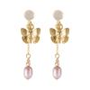 Pendientes de perlas de agua dulce con borlas de mariposa y súper hada, de dos usos, con clip para orejas adelgazante de alto nivel, sin dolor.