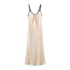 Verão 2026 Novo Estilo Europeu e Americano Moda Feminina Sexy Hot Girl Vestido com Acabamento Contrastante Decote em V Vestido de Alça para Mulheres