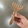 Pente Massageador de Seis Garras de Sândalo Dourado, Massageador com Cabeça de Rake de Galho de Veado, Pente Escova Massageadora para Terapia Capilar Desobstrução de Meridianos Atacado