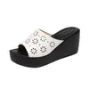 Nuevas Chanclas de Boca de Pez de Suela Gruesa para Mujer, Zapatos de Mamá de Verano Antideslizantes de Suela Suave, Sandalias de Cuña Huecas Transpirables, Zapatos Lisos