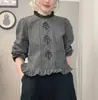 Camisa Feminina Estilo Coreano Primavera 26 Novo Design Único Patchwork de Renda Xadrez Solta Elegante Gola Redonda Manga Longa