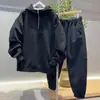 Traje Deportivo Casual de Forro Polar con Diseño de Letra Nuevo para Otoño e Invierno Sudadera con Capucha y Media Cremallera Pesada Estilo Americano y Pantalones Deportivos