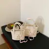 Colgante de bolso con patrón de cuadros de punto de cruz, conejito pequeño, lazo de cuadros dulces, bolsa mini accesorio para llevar cruzada