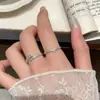 Anillo entrelazado de doble capa de plata de ley S925 con microincrustaciones de circonita para mujer, anillo versátil de lujo ligero en forma de V para el dedo índice, nuevo accesorio para la mano