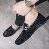 Zapatos de hombre de moda, combinables y de verano 2024, de cuero suave, con suela blanda y resistentes al desgaste, zapatos de negocios clásicos de moda para hombre.