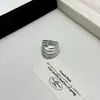 Principios de primavera de 2025 con anillo de bola pesada irregular
