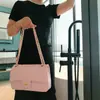 Bolsa de corrente acolchoada de couro genuíno de alta qualidade, inspirada na Chanel, para mulheres, nova coleção 2026, bolsa de ombro da moda em pele de carneiro com fecho de cadeado.