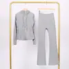 Conjunto Lulu Df de Jaqueta com Capuz Estampada e Calça Flare, Gola Alta Justa, Zíper Dourado Elástico, Roupa para Fitness Yoga