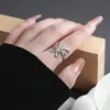 Anillo abierto de acero inoxidable estilo coreano y japonés, popular entre los influencers, versátil para el uso diario, anillo abierto simple, accesorio versátil