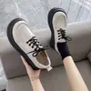 Mocassins versáteis de sola grossa para aumentar a altura para mulheres, novo outono de 2026, estilo britânico vintage, sapatos de estudante para combinar com saias