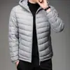 Marca Mango Otoño e Invierno Chaqueta Ligera de Plumón Acolchada de Algodón para Hombre Corta Cuello Vertical con Capucha Mediana Edad y Ancianos Ligera Fina Abrigo Roto