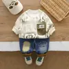 Conjunto de Roupa Masculina para Primavera 2026 Novo Conjunto de Duas Peças Casual com Estampa de Letras para Meninos Manga Longa Tendência para Primavera e Outono