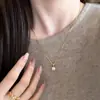 Moderna Cadena Minimalista Nueva de Cubo de Azúcar para Mujer con Diseño Único y Cadena Versátil para Clavícula