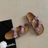 Sandálias de Praia Slip-On com Solado Grosso para Mulheres, Novidade de Verão 2026 Sandálias Slide Versáteis com Fivela de Cinto