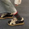 Zapatillas Deportivas de Suela Gruesa con Estrella para Mujer 2025 Otoño Nuevos Zapatos Planos Versátiles con Zapatos de Entrenamiento Casual Brillantes