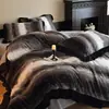 Juego de ropa de cama retro francés de cuatro piezas de terciopelo de leche, engrosado y cálido para invierno, con ribete de encaje, funda de edredón y sábana de forro polar coral