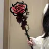 Mapache Flor Sangre Maldición Caña Espina Rosa Varita Mágica Palo Retorcido Hecho a Mano DIY Tela para Dar Forma a Espadas Anuncio Regalo