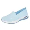 Sapatos de Malha Fly-Knit Atacado para Mulheres, Tênis Casuais Respiráveis Slip-On Leves com Solado Macio, Sapatos de Caminhada Versáteis para Mulheres com Cano Baixo e Solado Plano