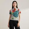 Blusa Estampada Miyake, Nova Camiseta de Manga Curta com Gola Meio Alta de Frango de Desenho Animado, Modelagem Justa, Elegante Blusa Base Plissada