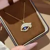 Nueva joyería de moda, collar de acero de titanio para mujer, cadena de clavícula exquisita y a la moda con circonitas de diamantes completos, colgante de lujo ligero