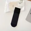 Calcetines de Seda de Morera de Media Pantorrilla para Mujer Primavera y Verano, Calcetines Blancos Finos de Color Sólido, Calcetines Transpirables Estilo Universitario para Maternidad, Calcetines Versátiles de Verano