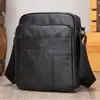 NIUCUNZH capa superior piel de vaca bandolera para hombre bandolera de cuero casual bolsa de hombro cuadrada de cuero suave para negocios venta al por mayor