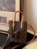 Bolso pequeño de alta gama para mujer, nuevo modelo de verano 2026, bolso casual de moda de lujo ligero con estampado retro para teléfono, bolso de hombro y cruzado