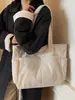 2025 Novo Design de Nicho Veludo Corduroy Bolsa Feminina Moda Casual Versátil Bolsa de Ombro Bolsa de Mão para o Dia a Dia