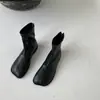 Botas estilo Martin femininas, nova coleção outono/inverno 2023, cor manga, forradas com fleece, botinhas estilo britânico, com sola plana, com zíper traseiro