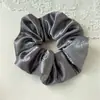 Goma para el pelo de satén de alta gama coreana, color sólido, lujo ligero, con relieve tridimensional, para mujer, estilo perezoso, simple y versátil