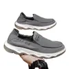 Fabricante Zapatos de Lona para Hombre Primavera Otoño Zapatos Casuales Versátiles sin Cordones Suela Suave Transpirables Zapatos para Hombre Venta al por Mayor