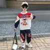 Conjunto de Dos Piezas Nuevo para Niños Primavera y Otoño 2026: Conjunto de Sudadera Iluminada Nezha Color-Block Elegante y Genial para Niños
