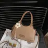 Nova bolsa balde minimalista de grande capacidade para o outono/inverno para mulheres, nova bolsa tote 2026, bolsa de ombro e bolsa transversal versátil