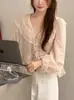 2026 Novo Estilo Estilo Romântico Francês Renda Rosa Camisa com Cadarço para Mulheres com Mangas Longas, Blusa Doce Solta com Decote V
