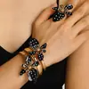 Pulseira Anel Plissado Irregular Flor Europeia e Americana Cruzada Luz Leve Luxo High-End Design de Moda Nicho Joia de Mão para Mulheres