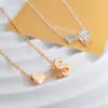 Acessórios de Moda Europeus e Americanos Colar Simples com Pingente de Coração de Pêssego com Letra Corrente para Clavícula Versátil com Letra Amor Atacado