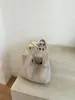 Bolso de Mano Vintage de Gran Capacidad para Viajes Transfronterizos 2026 para Mujer, Bolso Tote de Hombro Simple de Alto Gama con Remaches