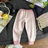 Essenciais para uniforme escolar infantil: leggings térmicos infantis para meninas, calças térmicas grossas sem costura de lã e seda para bebês no outono e inverno