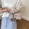 Bolso Boston Retro de Alta Gama Transfronterizo para Mujer 2026 Nuevo Bolso de Mano de Moda Bolso de Hombro Bolso Cruzado Simple para Viajes