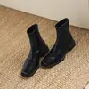 Primeiro Encontro Temporada 2026 novas botas femininas curtas, bico quadrado pequeno, ajuste justo, botas elásticas, outono/inverno, tamanho 43, salto grosso, botins