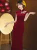 Nuevo cheongsam modificado estilo chino, vestido largo de cola de pez con cuello alto y mangas cortas, adecuado para la madre de la novia en banquetes de boda