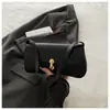 Bolso de Mano de Gran Capacidad para Mujer, Moderno y Casual, con Cerradura, Estilo Hombro y Axila, Nueva Tendencia Otoño 2025