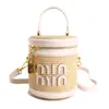 Bolsa Pequena Feminina Tecida em Rattan Estilo Coreano Transfronteiriça, Bolsa Transversal de Nicho Moderna e Tendência, Bolsa Saco Texturizada com Bloqueio de Cores e Letras