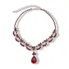 Collar de Flor de Zircón Rojo y Gota de Agua Transfronterizo Europeo y Americano, Cadena para Clavícula de Nicho de Lujo Ligero, Accesorio de Gama Alta Moderno y Versátil