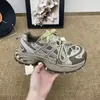 Zapatillas de papá de malla pequeña para mujer, estilo de entrenamiento alemán 2026, nuevas zapatillas deportivas de cuero sintético para primavera/verano, modelo casual para exteriores con suela gruesa