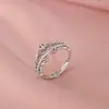 Anillo de Corona de Diamantes Brillantes para Mujer, Anillo de Dedo Índice con Patrón de Encaje Hueco, Anillo de Alta Gama, Nuevo Estilo 2025