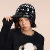 Chapéu de Lã Preto para Mulheres com Circunferência de Cabeça Grande, Novo Estilo Inverno 2025, Quente e Fashion, Gorro Afina-Rosto, Chapéu de Tricô Vintage, Tendência