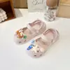 Tamancos de verão para meninas, chinelos fofos de gato KT para pais e filhos, sandálias de praia de uso duplo para meninas